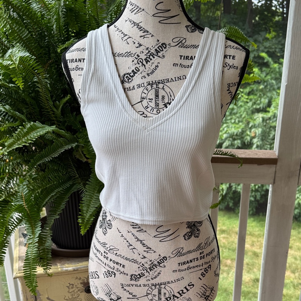 lululemon athletica Ivory Ribbed Reversible Tank Top - Picture 4 of 6